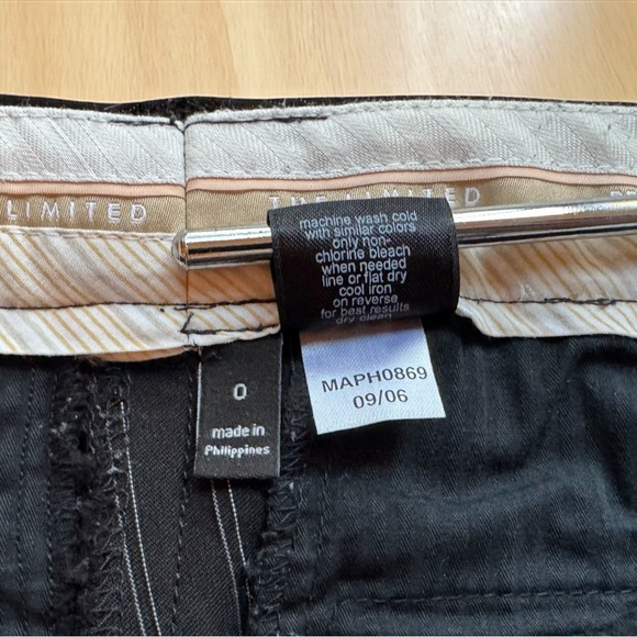 THE LIMITED Drew Fit Black Pinstripe Dress Pants – Size 0 – Classic Workwear - Picture 8 of 9